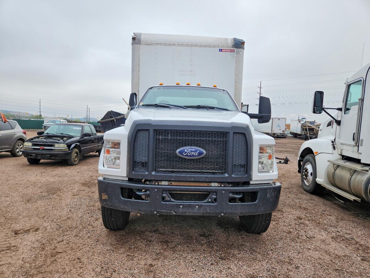 Ford F-650 Super Duty