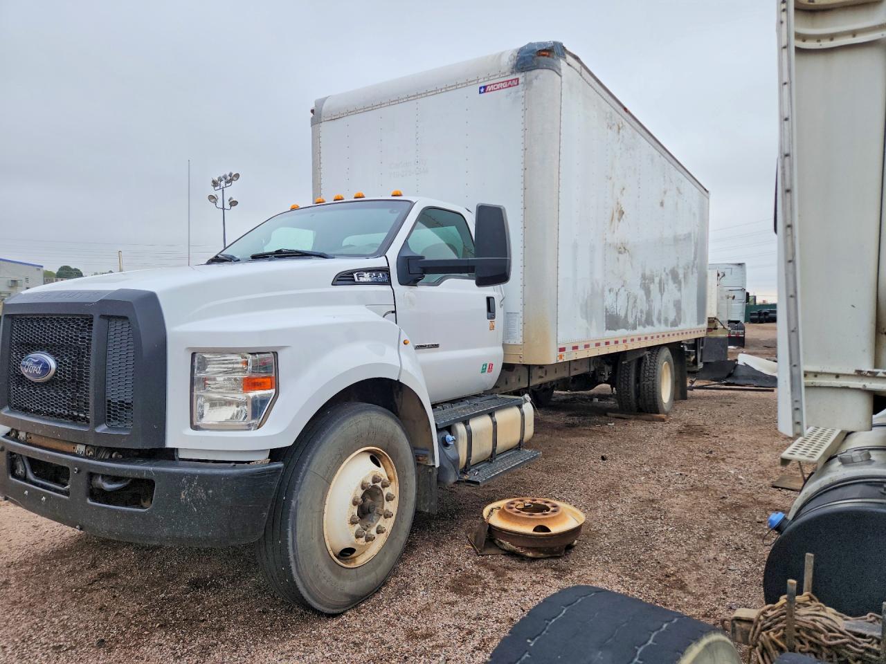 Salvage Ford F-650 Image