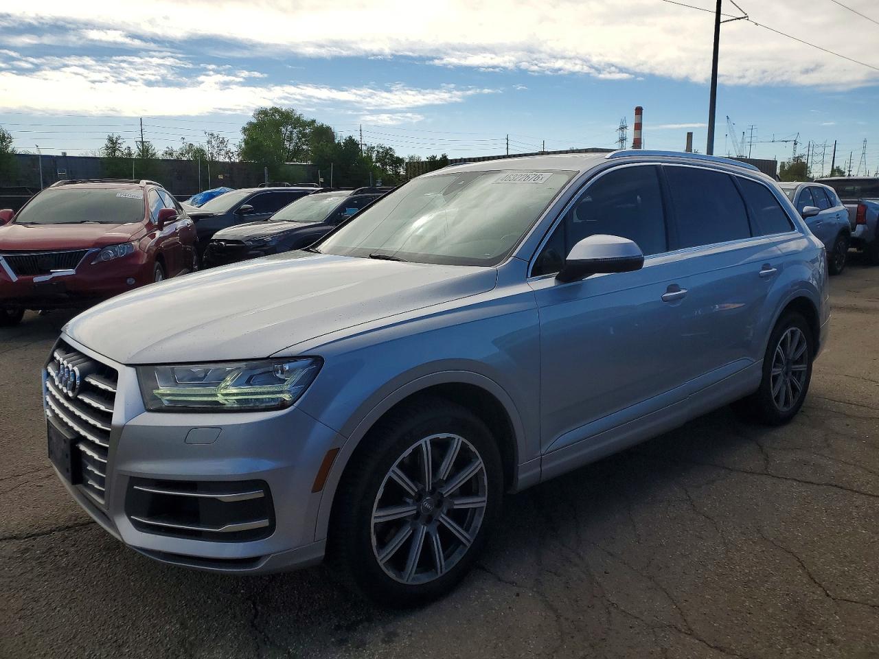 Salvage Audi Q7 Image