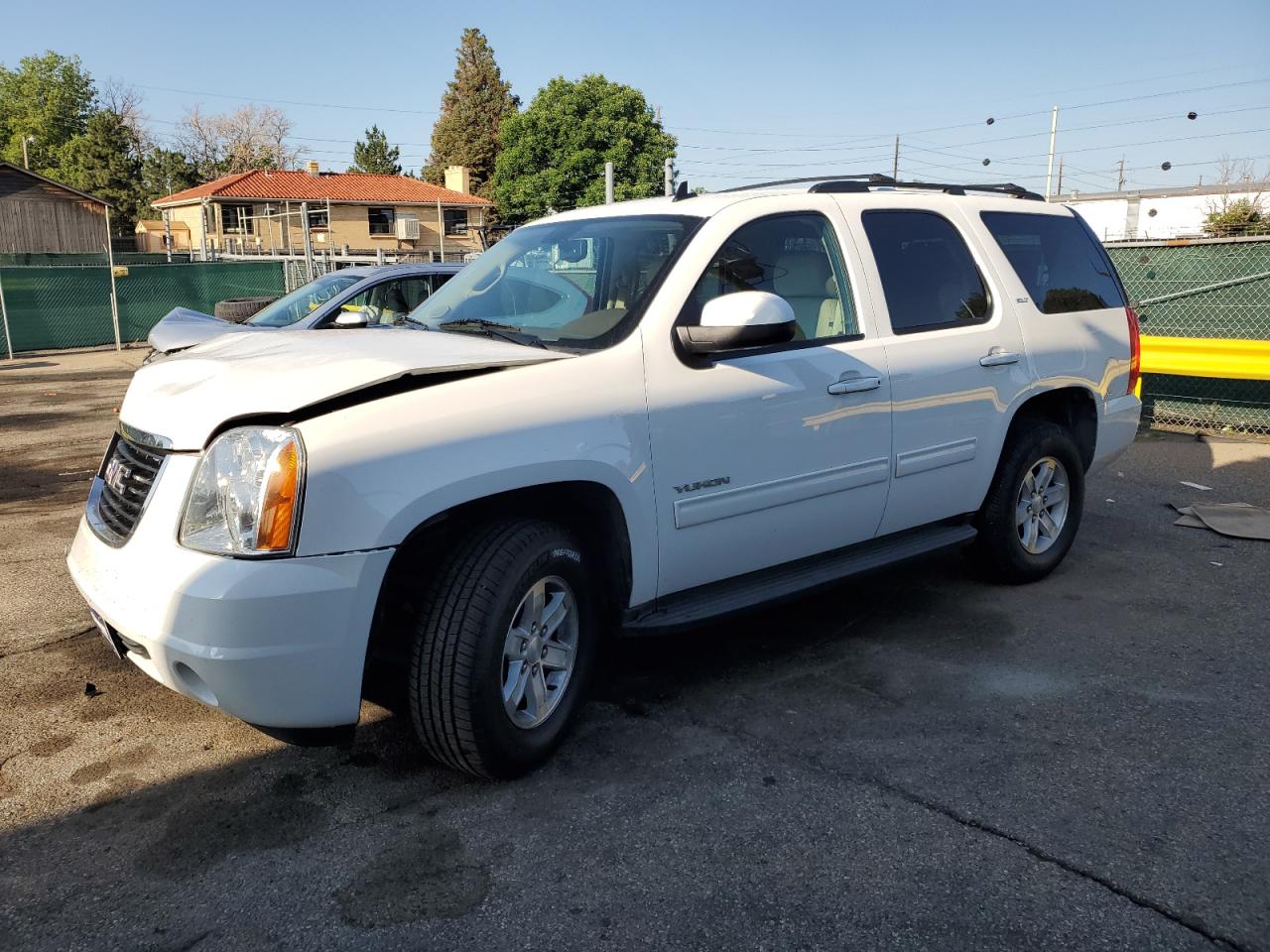Salvage GMC Yukon Image