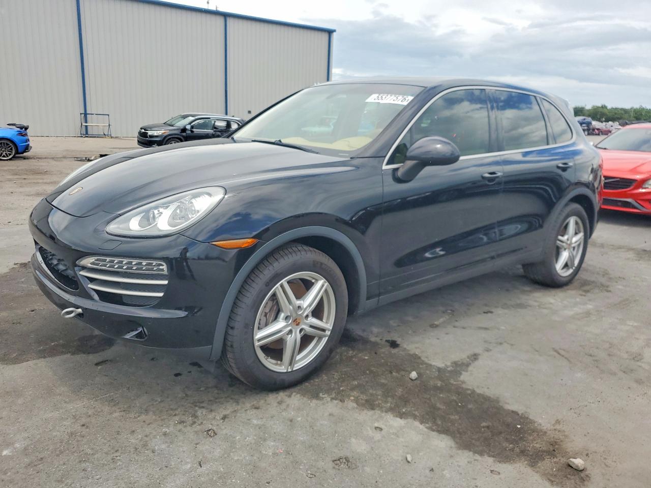 Salvage Porsche Cayenne Image