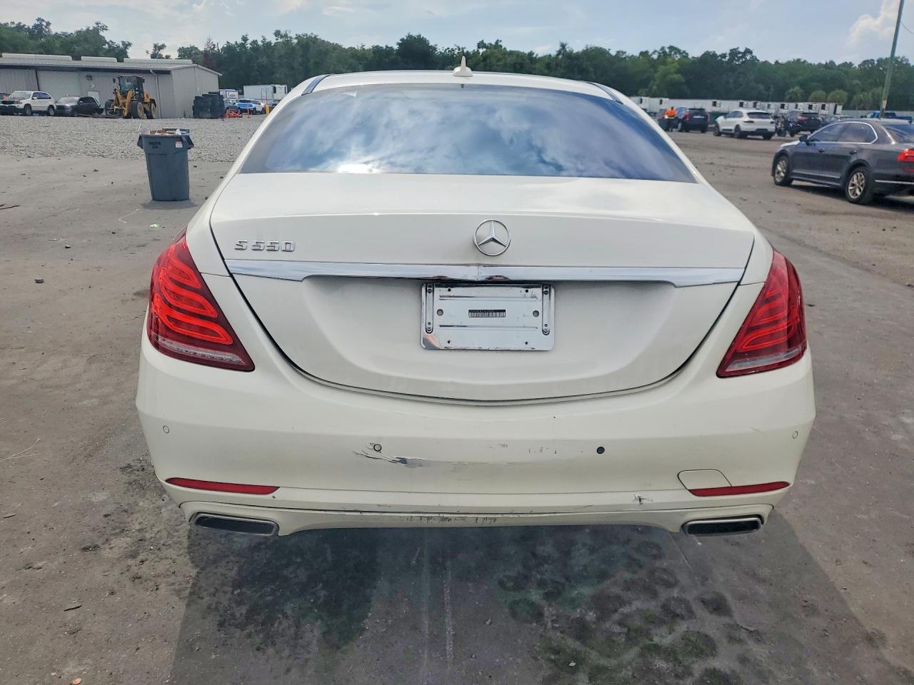 Mercedes-Benz S-Class 550