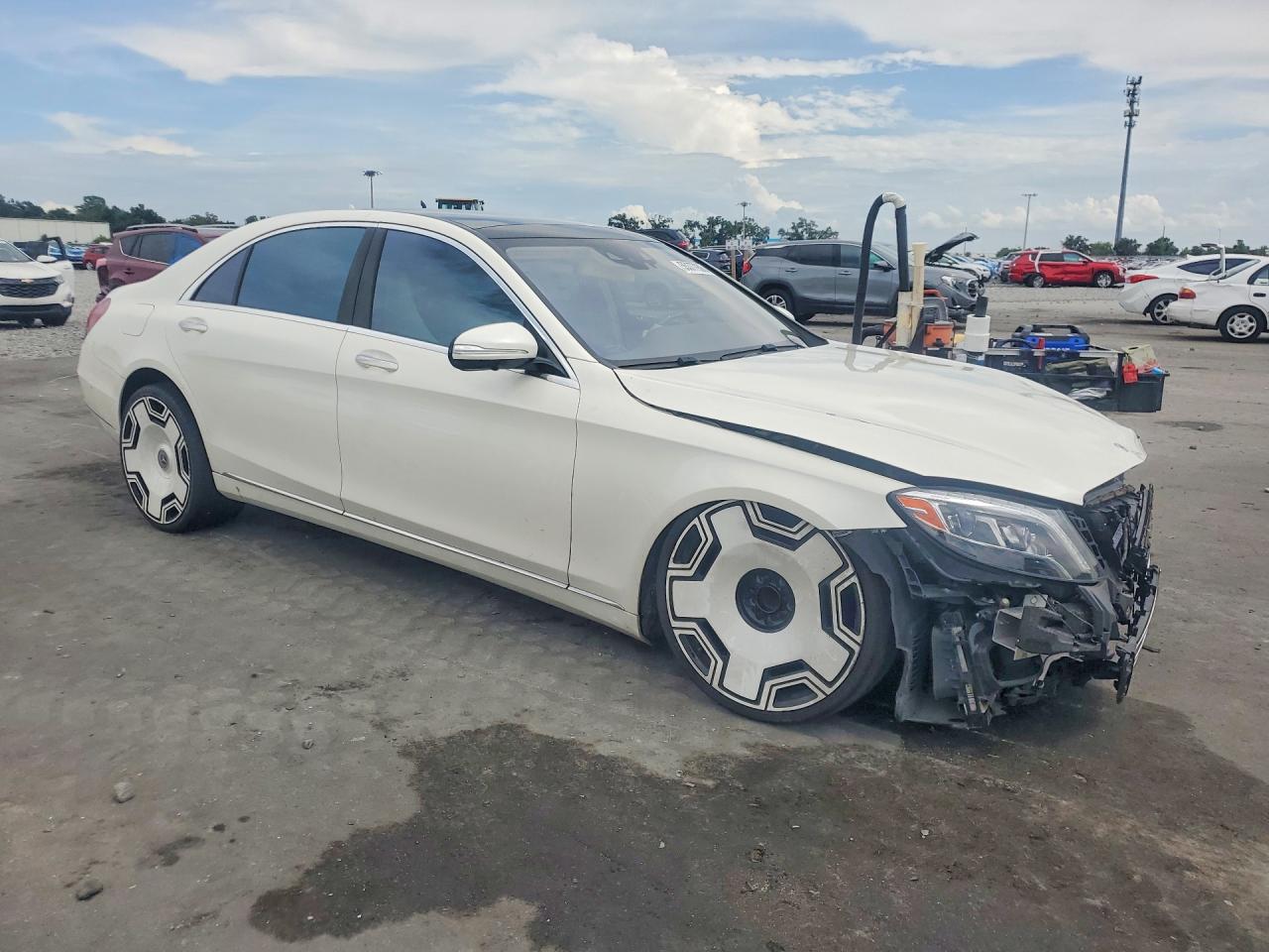 Mercedes-Benz S-Class 550