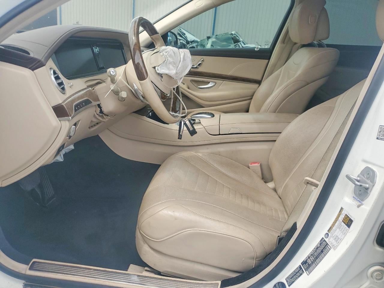 Mercedes-Benz S-Class 550