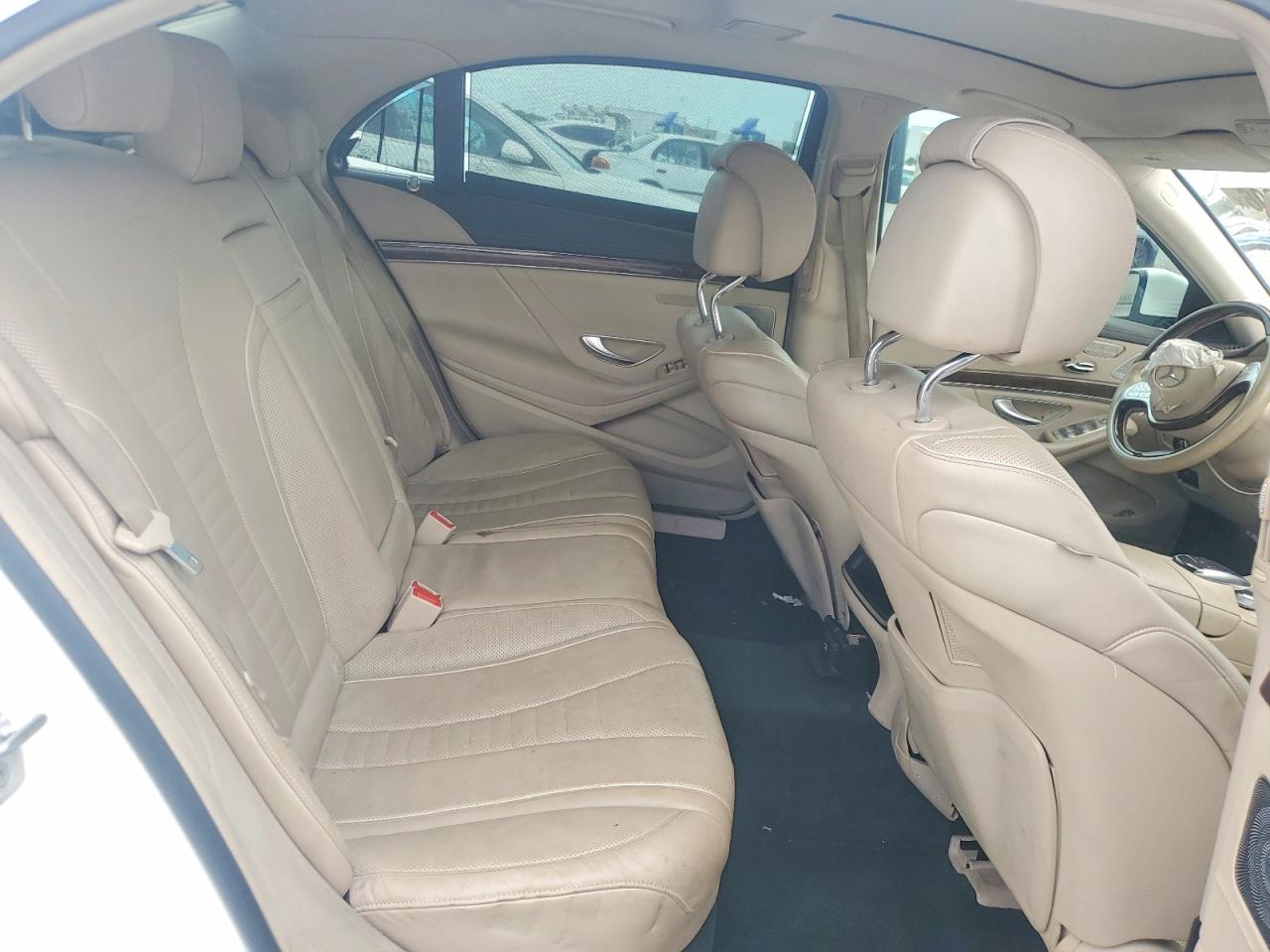 Mercedes-Benz S-Class 550