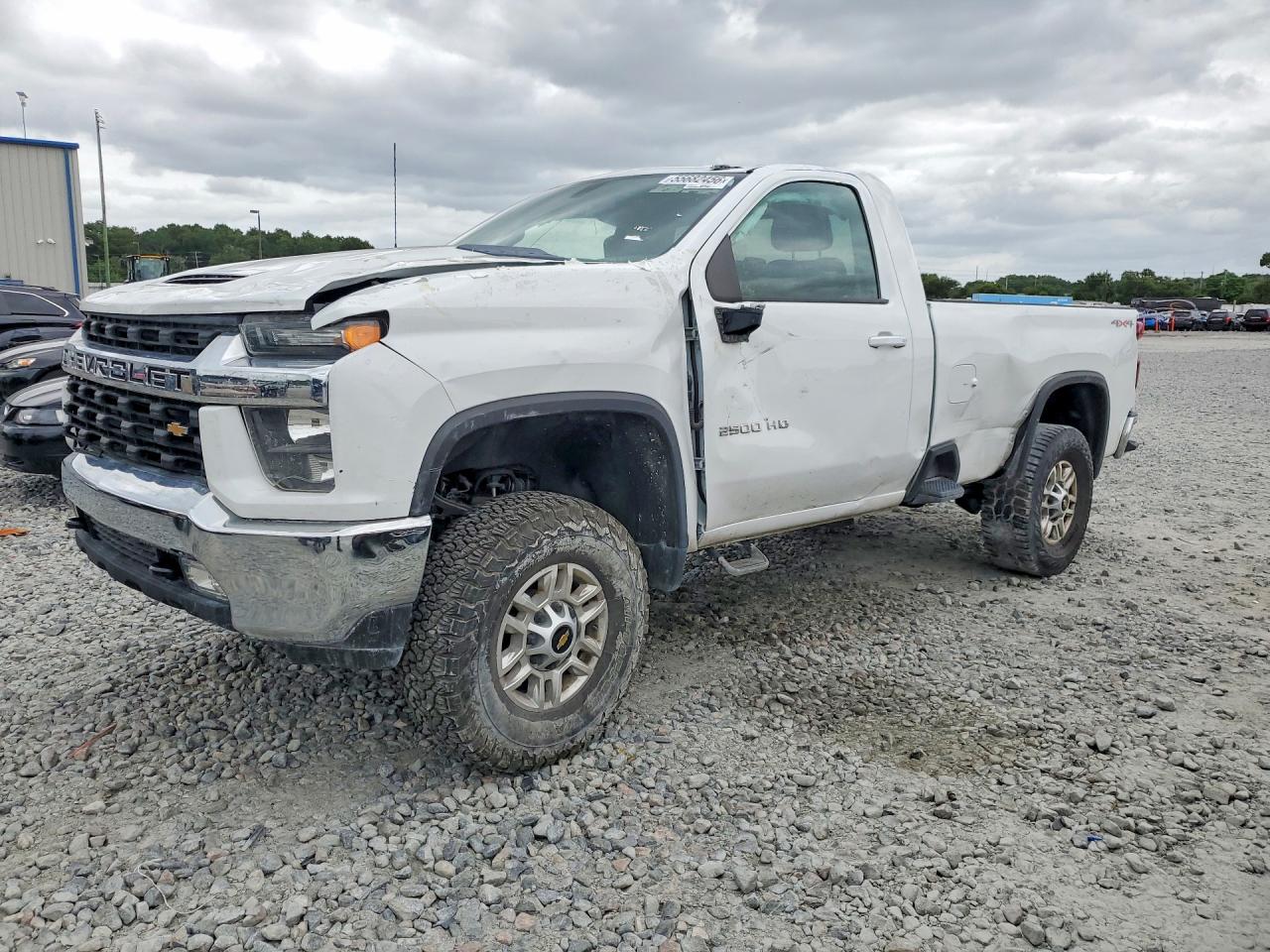 Salvage Chevrolet Silverado Image