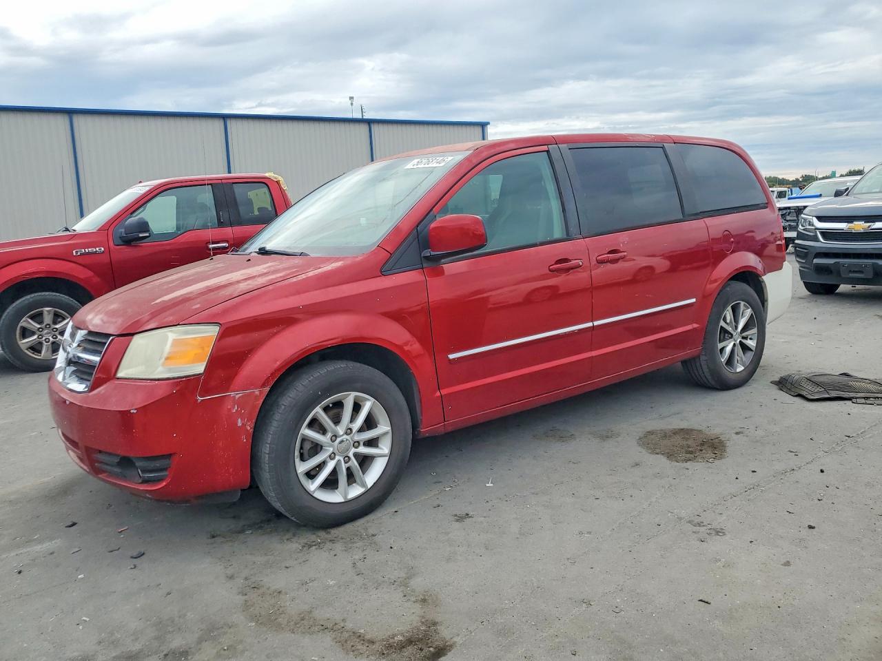 Salvage Dodge Caravan Image