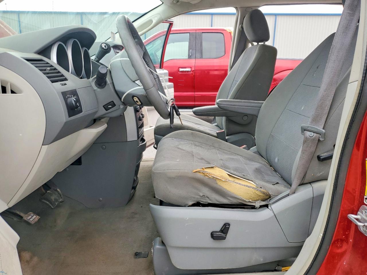 Dodge Caravan Sxt