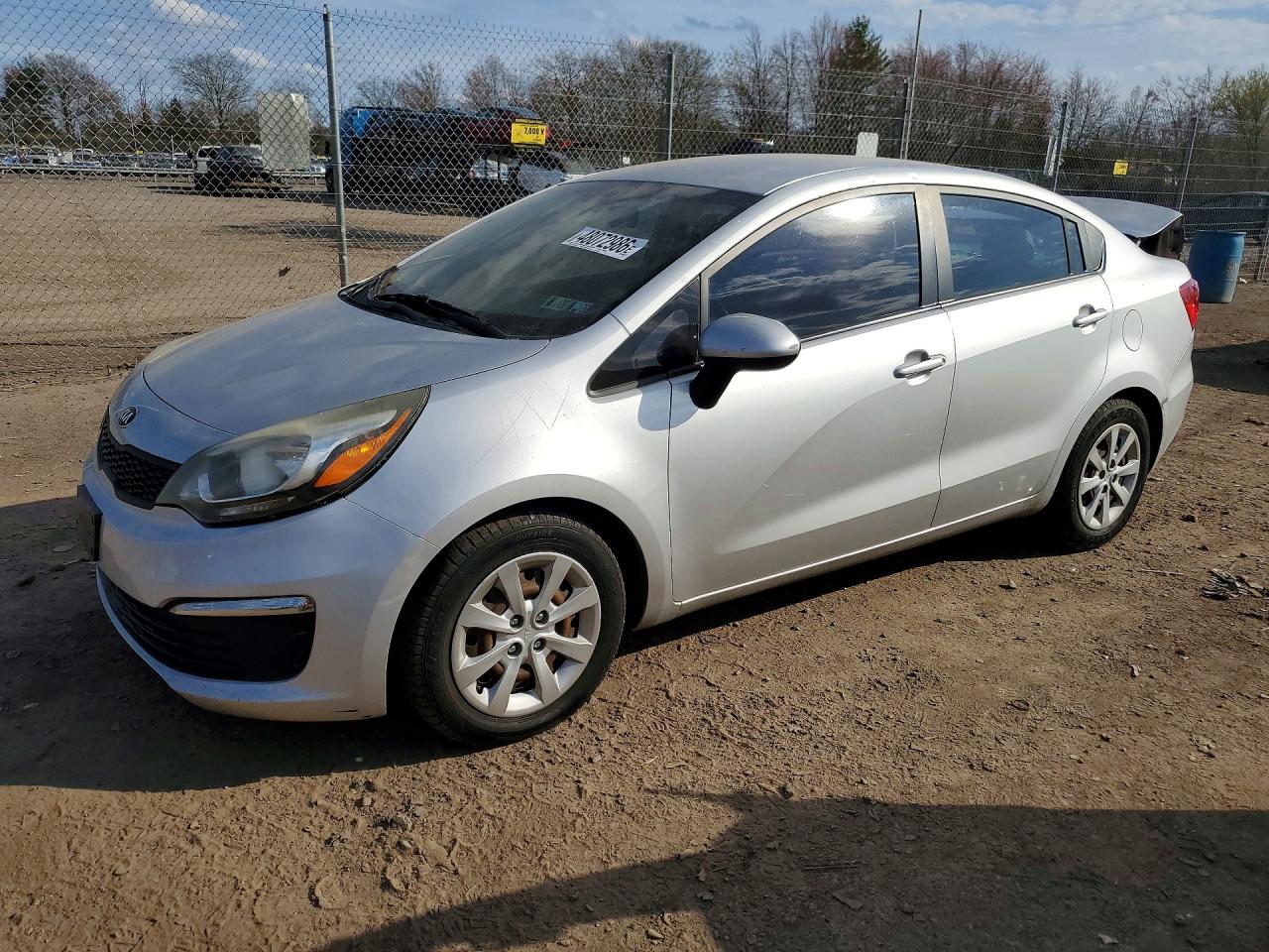 Salvage Kia Rio Image