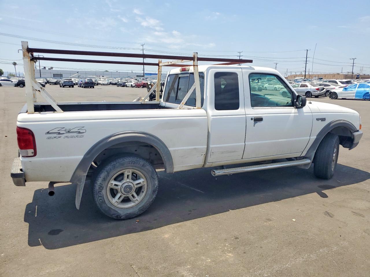 Ford Ranger Super Cab