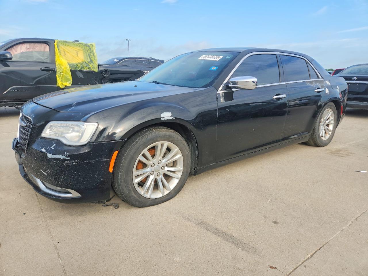 Salvage Chrysler 300 Image
