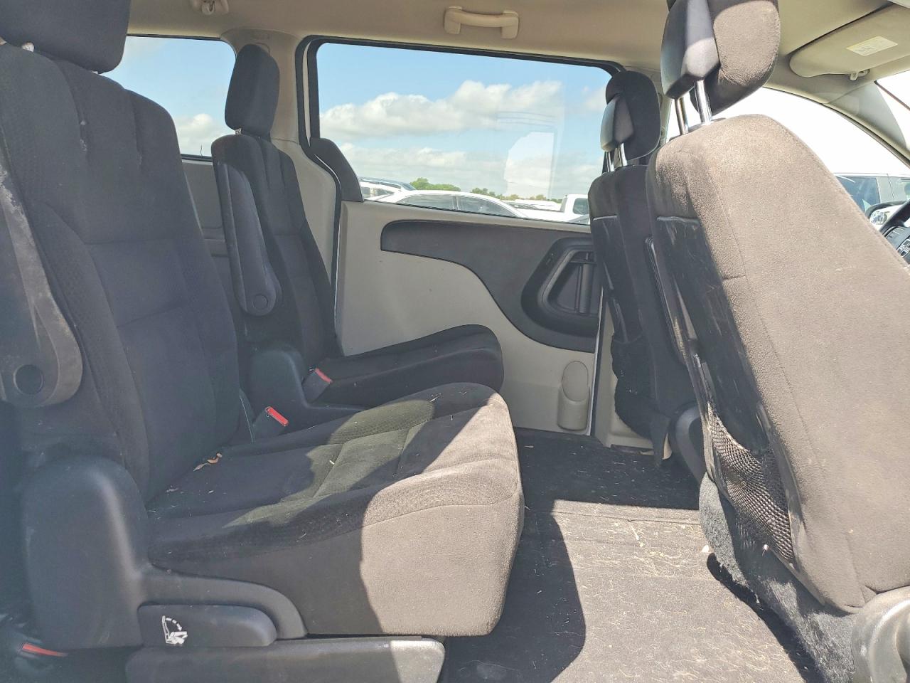 Dodge Caravan Sxt