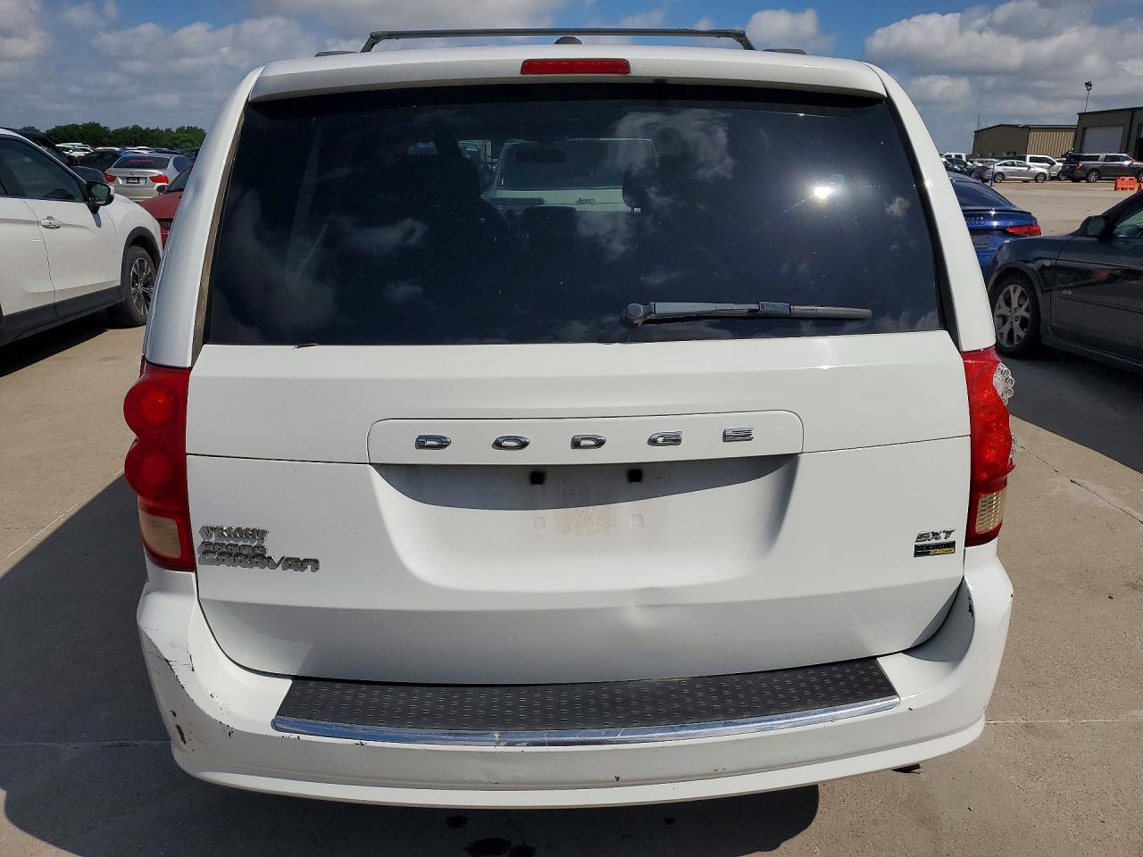 Dodge Caravan Sxt