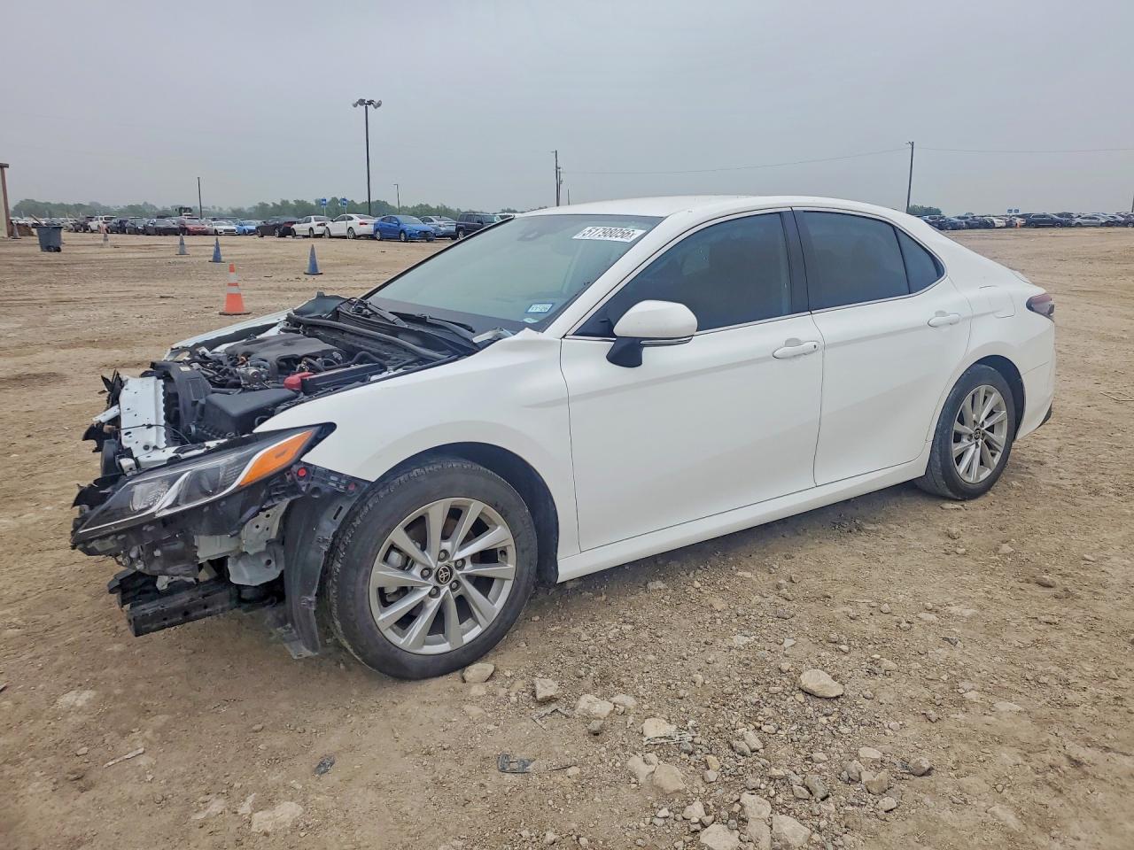 Salvage Toyota Camry Image