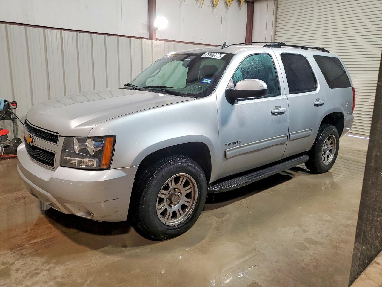 Salvage Chevrolet Tahoe Image