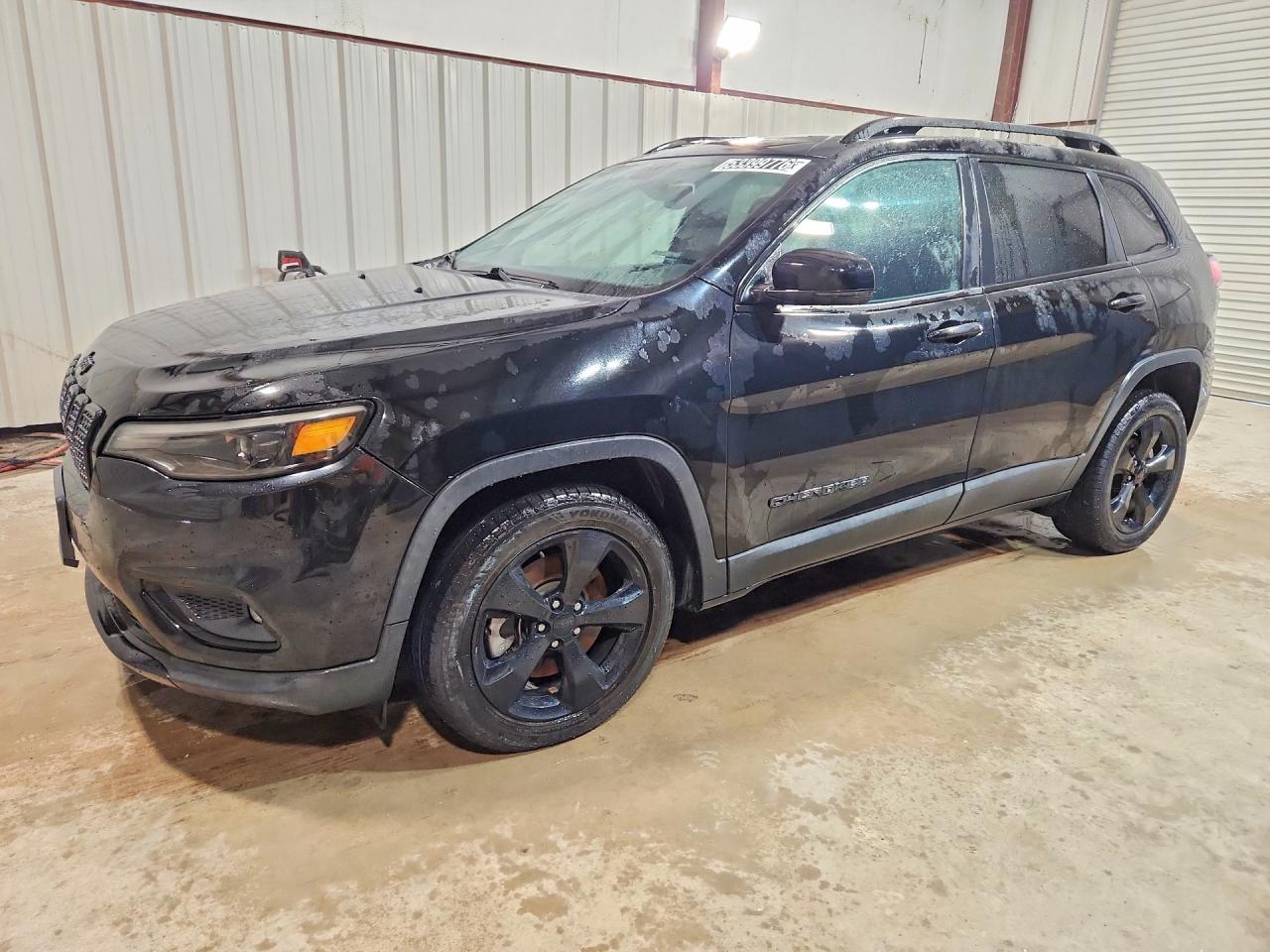Salvage Jeep Cherokee Image