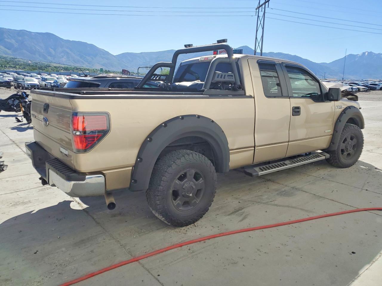 Ford F-150 Super Cab