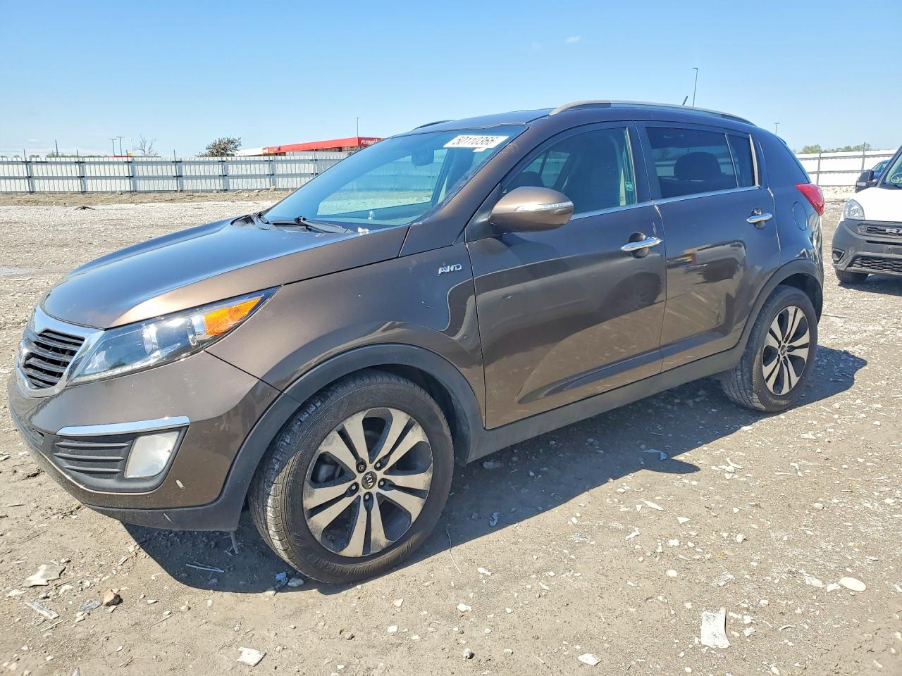 Salvage Kia Sportage Image