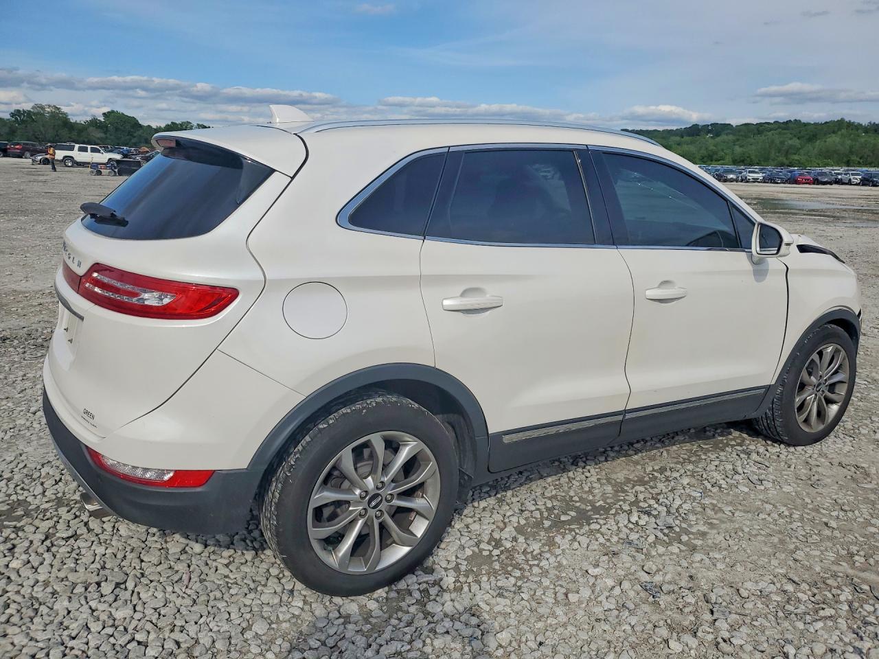Lincoln MKC Select