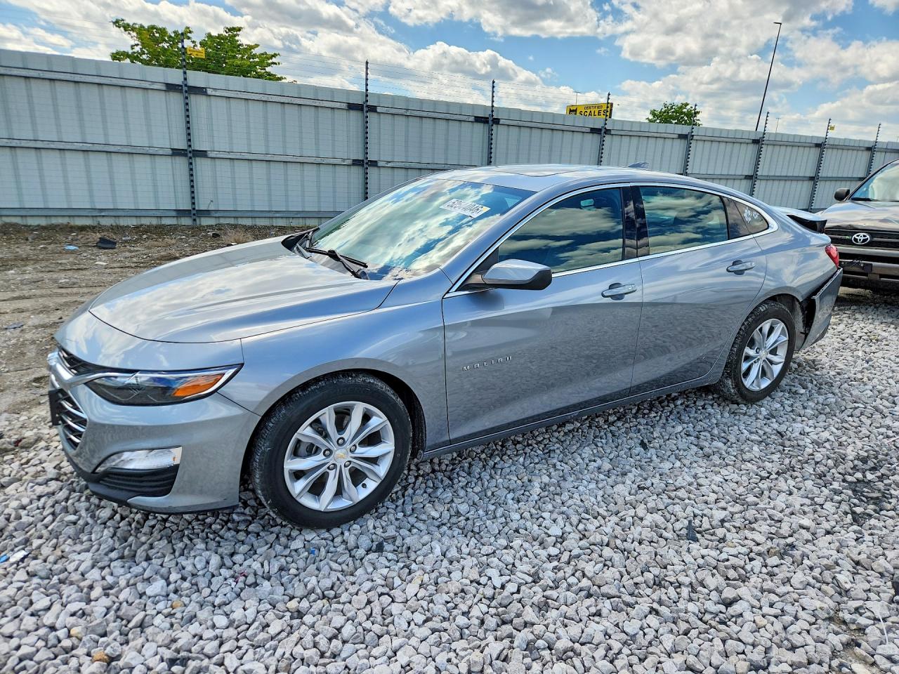 Salvage Chevrolet Malibu Image
