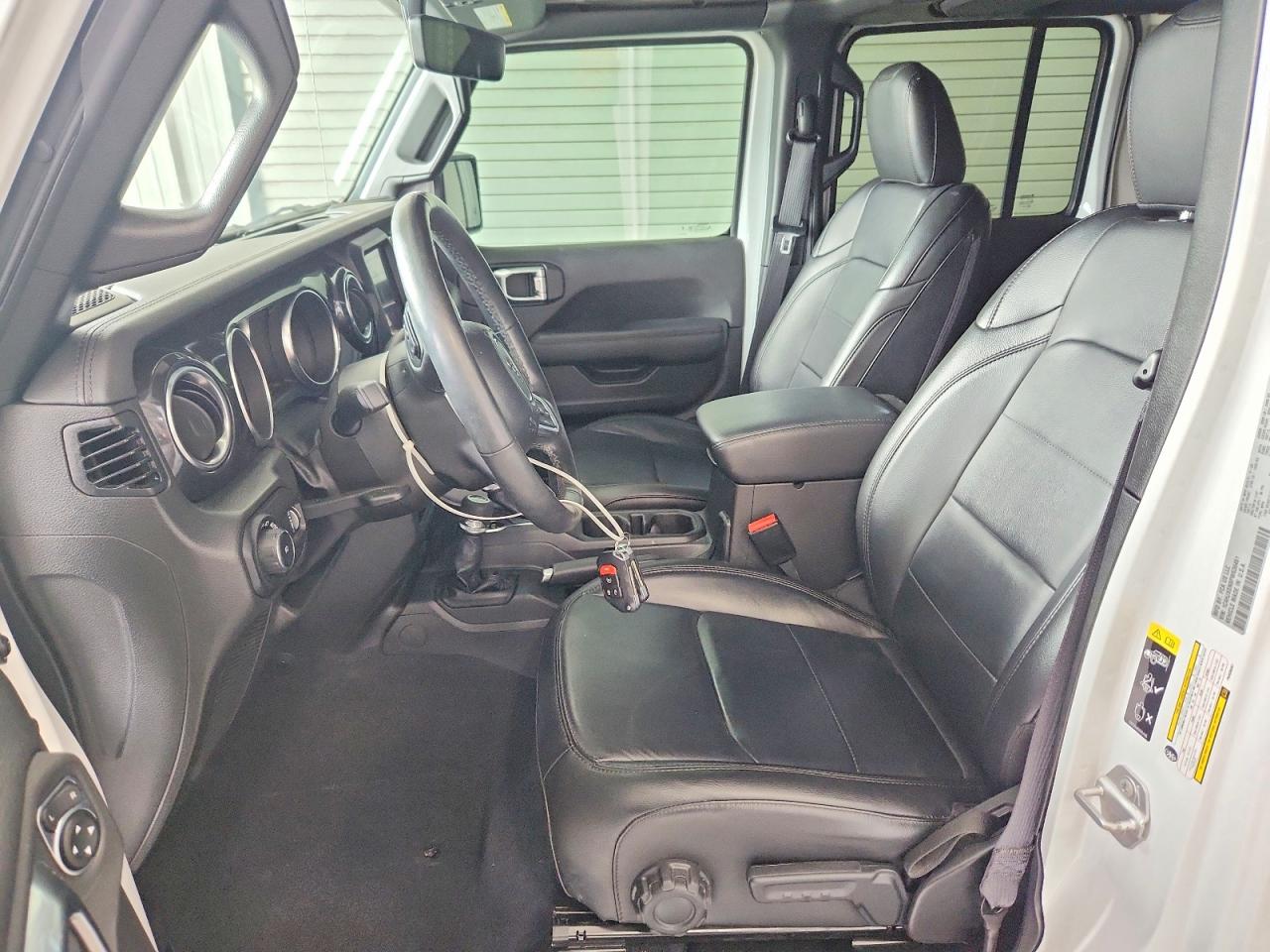 Jeep Wrangler Sahara