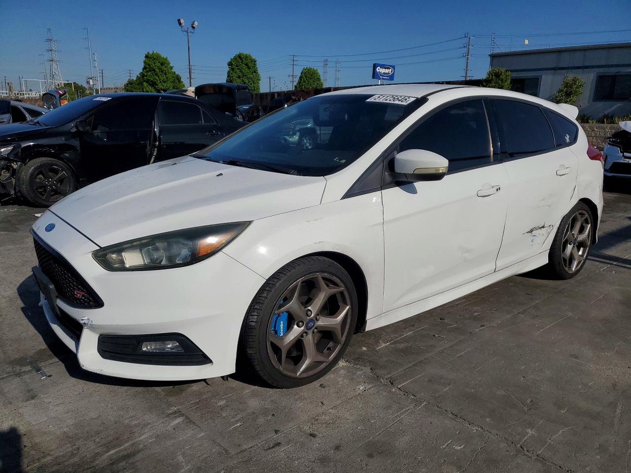 Salvage Ford Focus Image