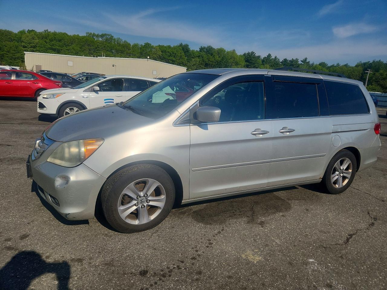 Salvage Honda Odyssey Image
