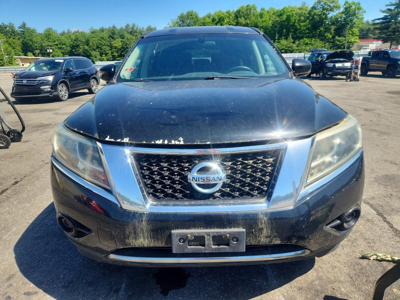 Nissan Pathfinder S