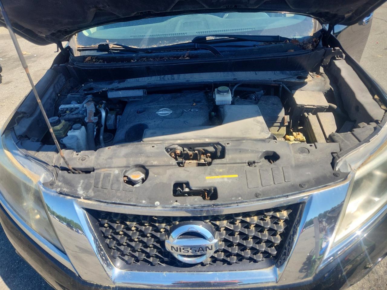 Nissan Pathfinder S