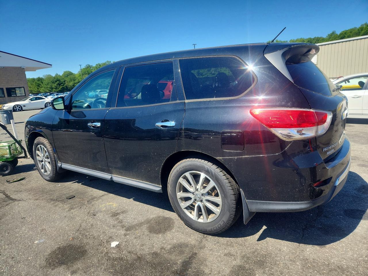 Nissan Pathfinder S
