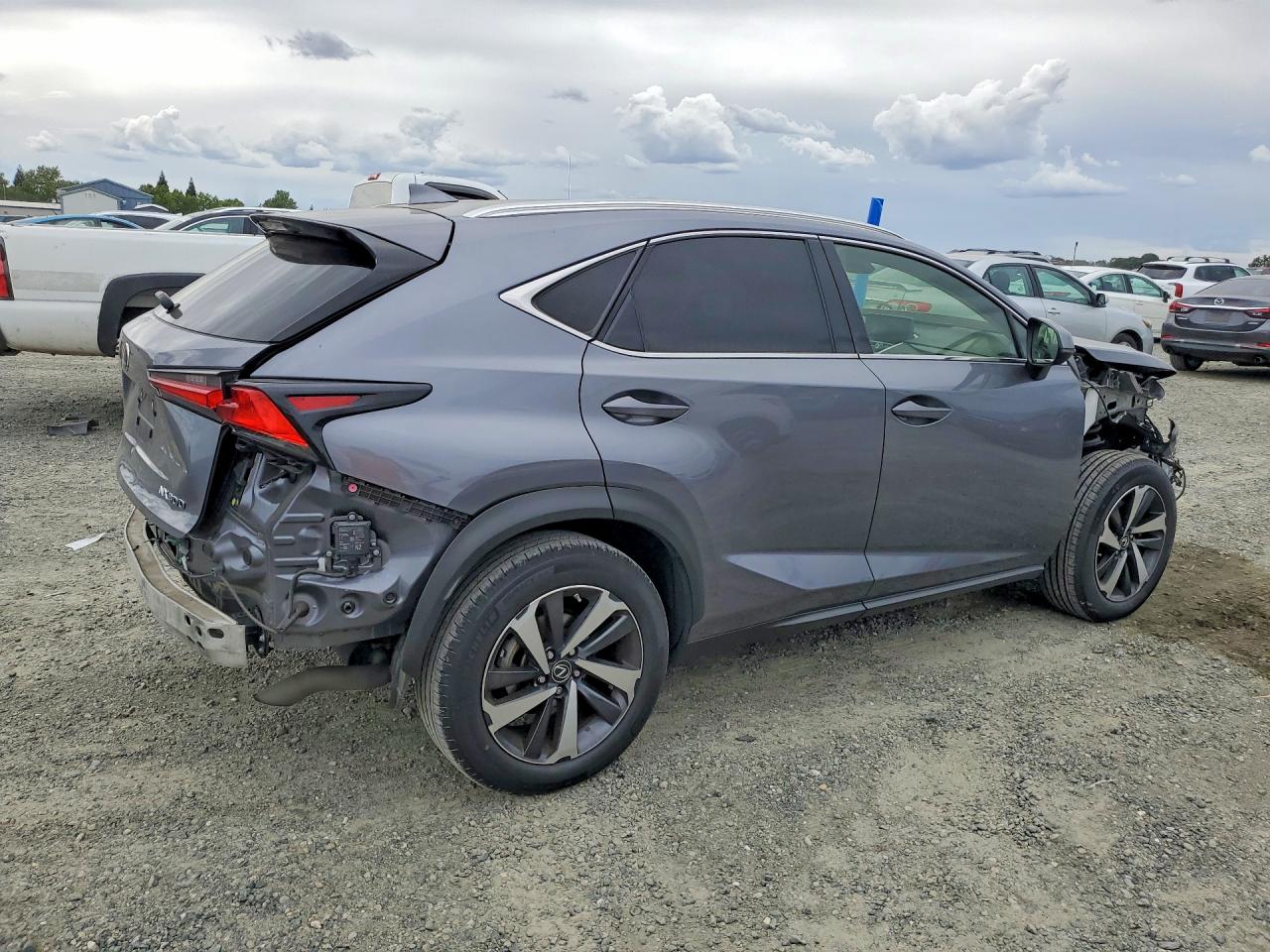 Lexus NX Base