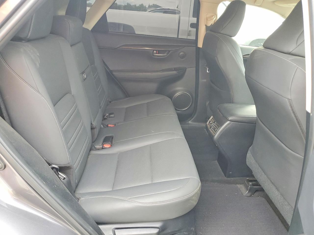 Lexus NX Base