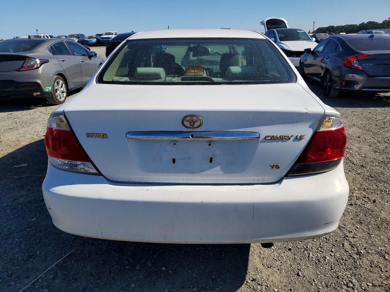 Toyota Camry Le V6