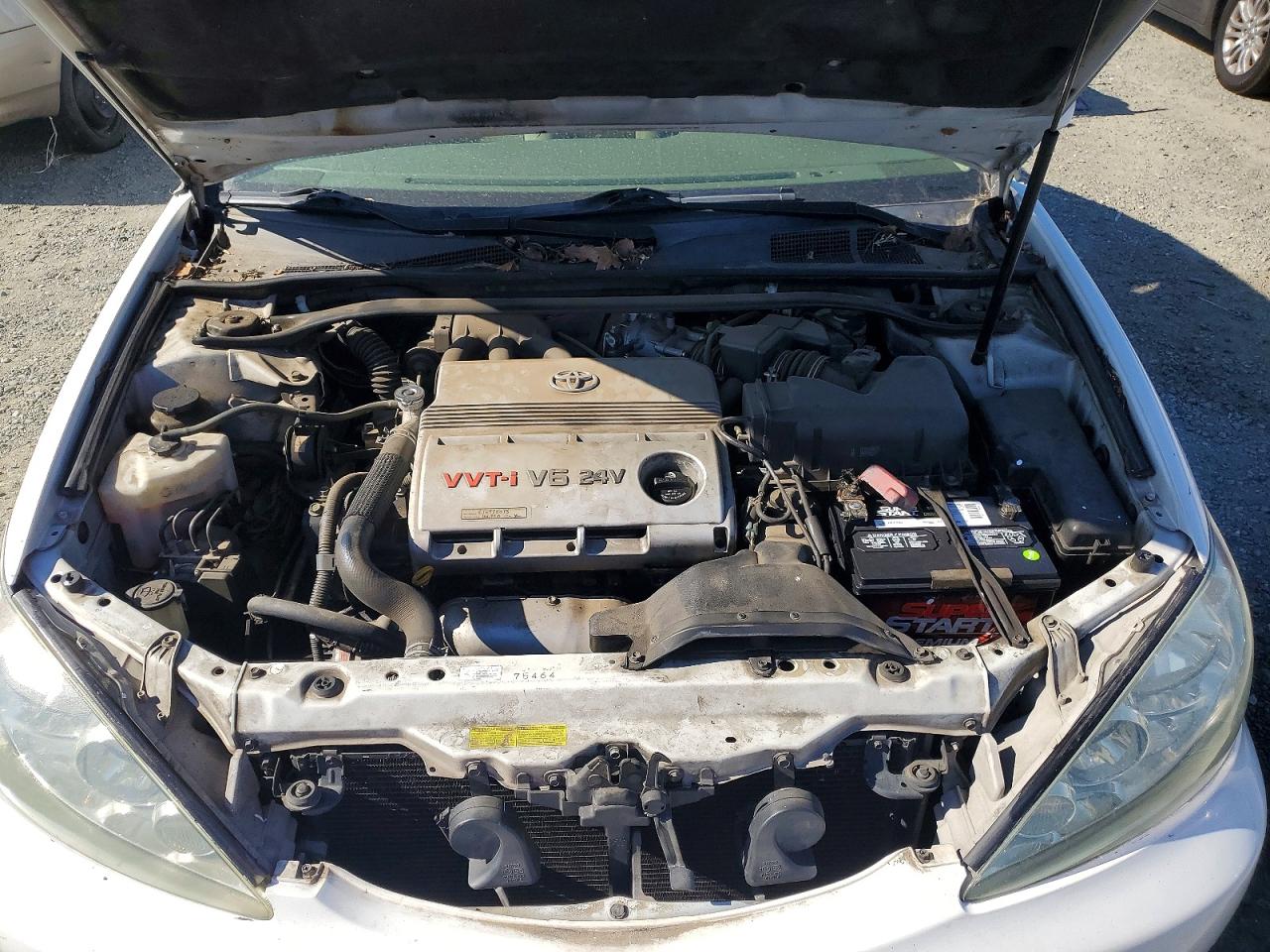 Toyota Camry Le V6
