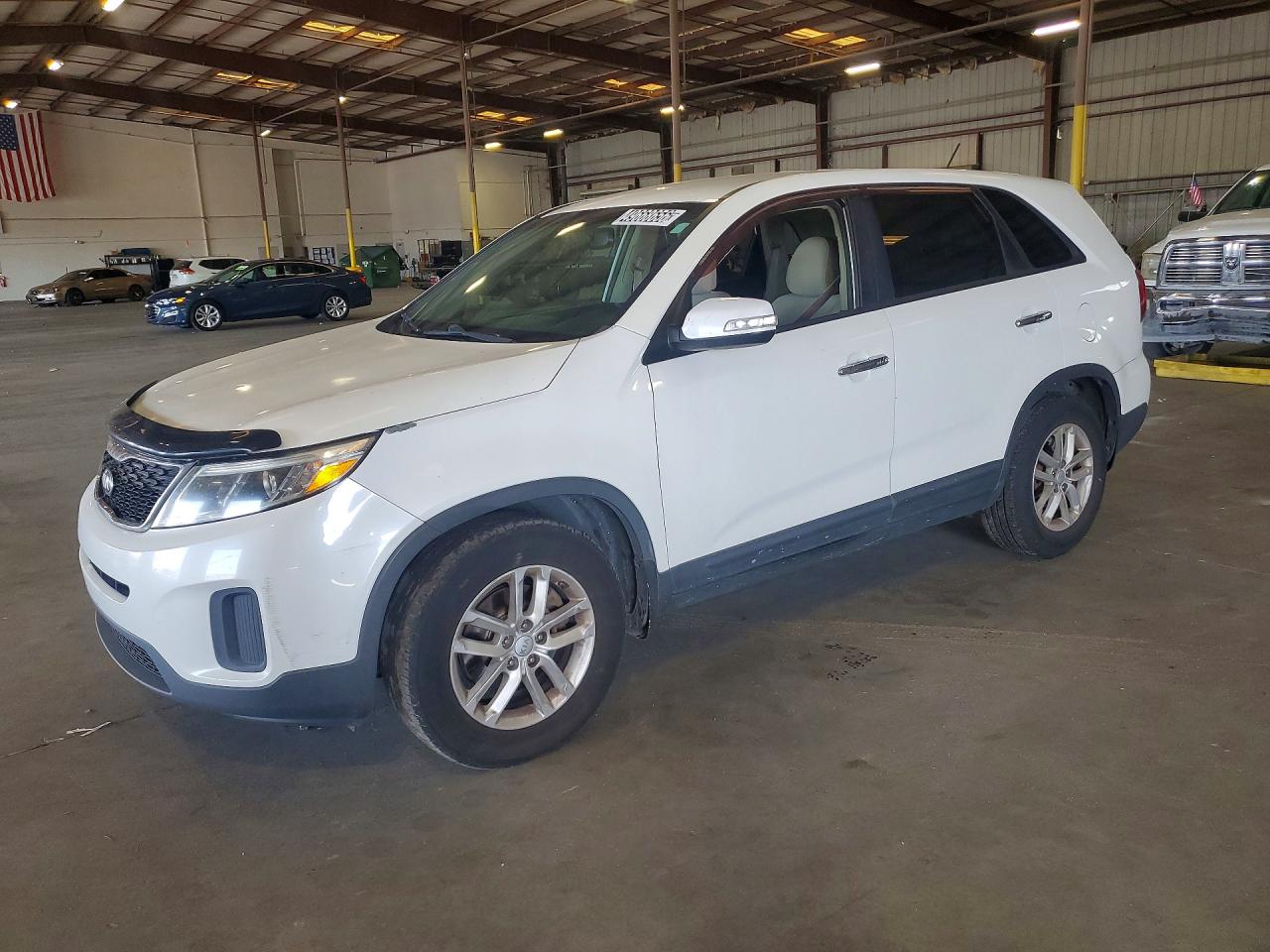 Salvage Kia Sorento Image
