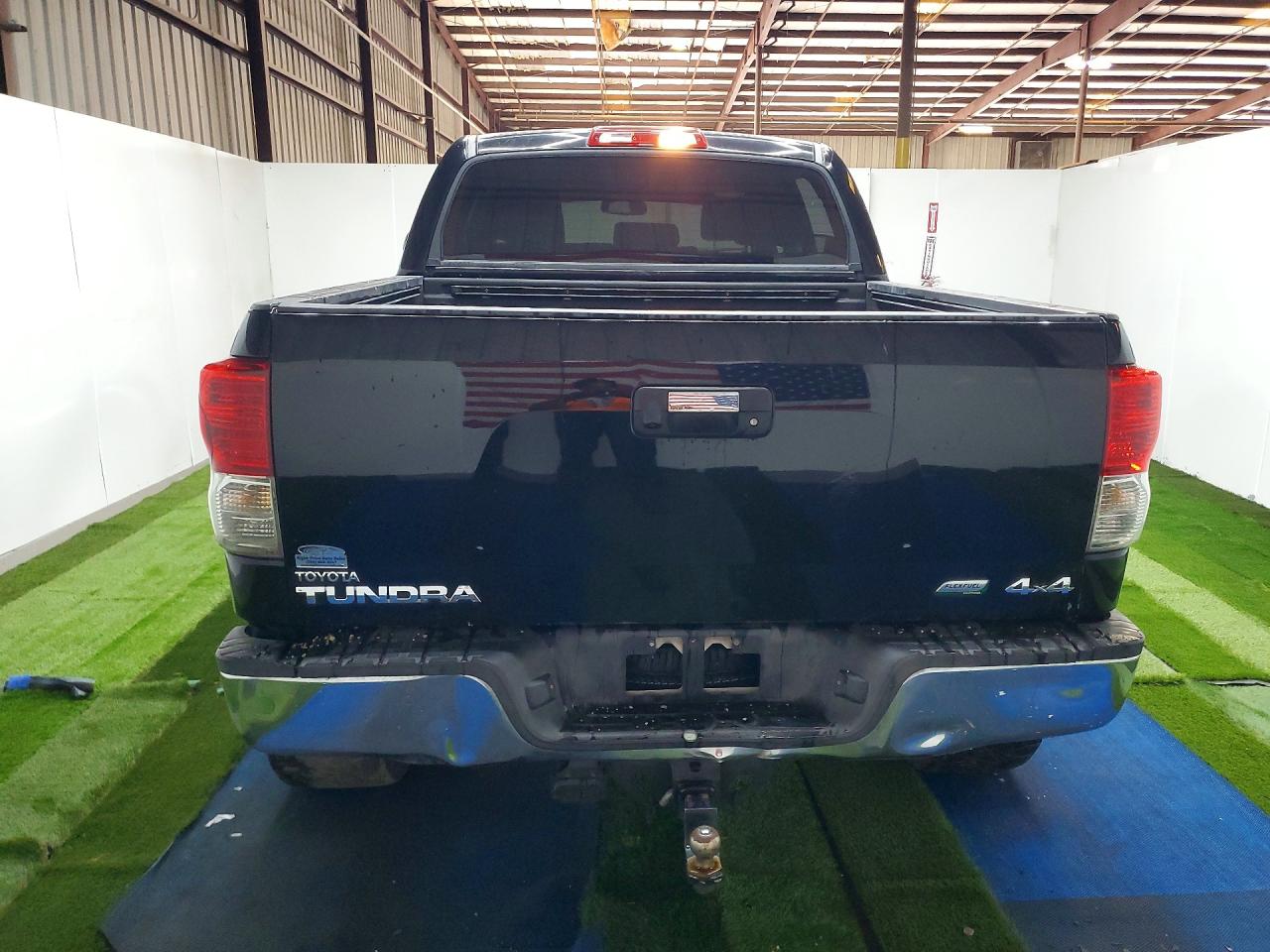 Toyota Tundra Crewmax Sr5