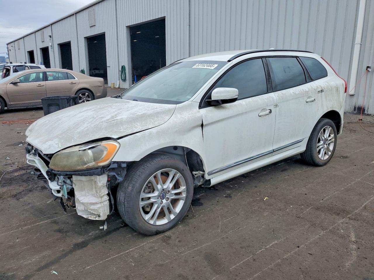 Salvage Volvo XC60 Image