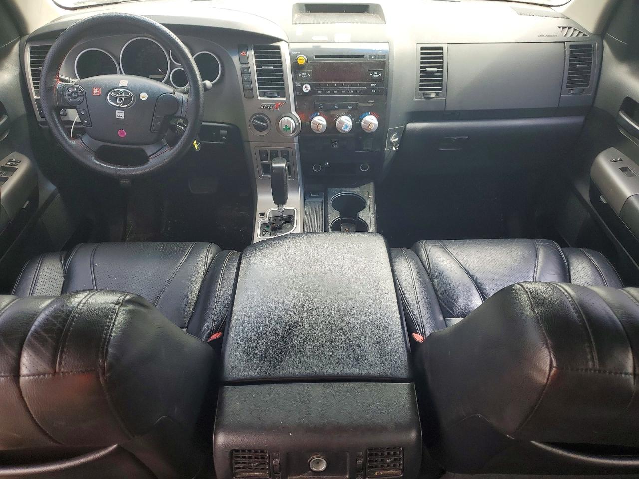 Toyota Tundra Crewmax Sr5