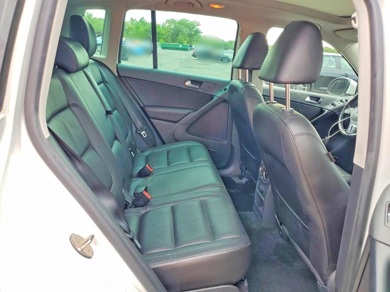 Volkswagen Tiguan S