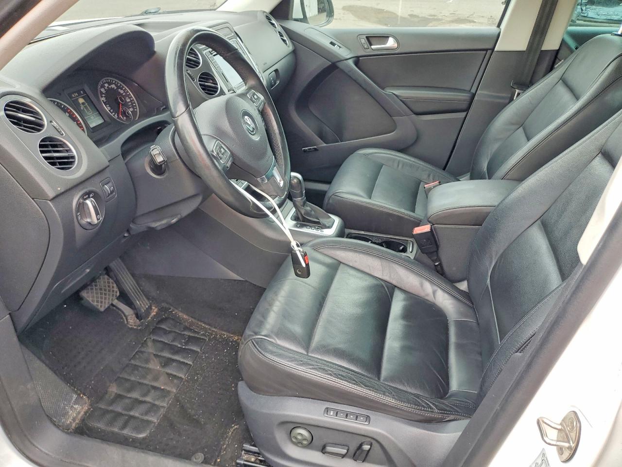 Volkswagen Tiguan S