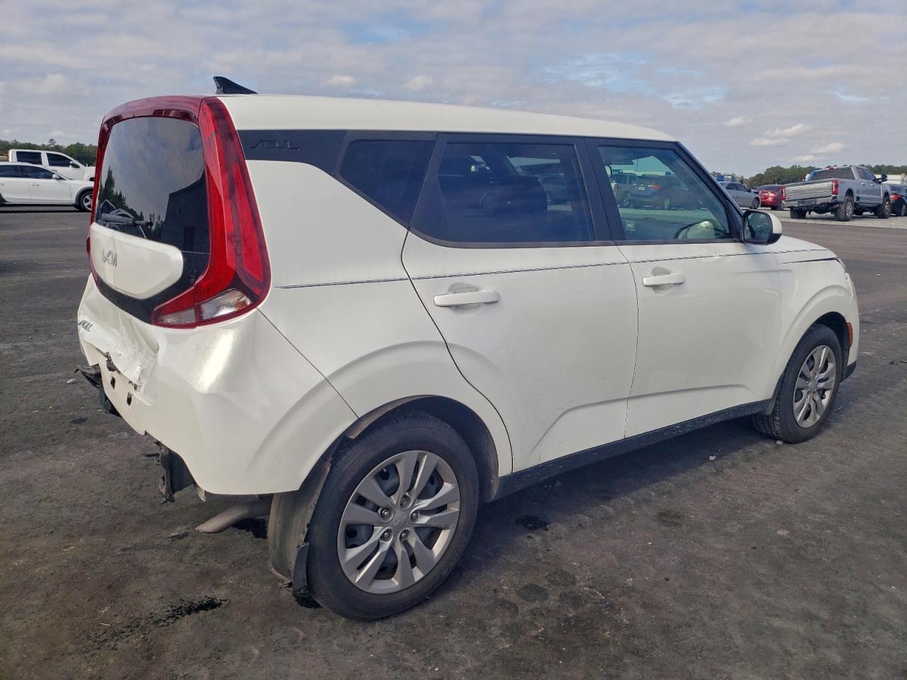 Kia Soul Lx