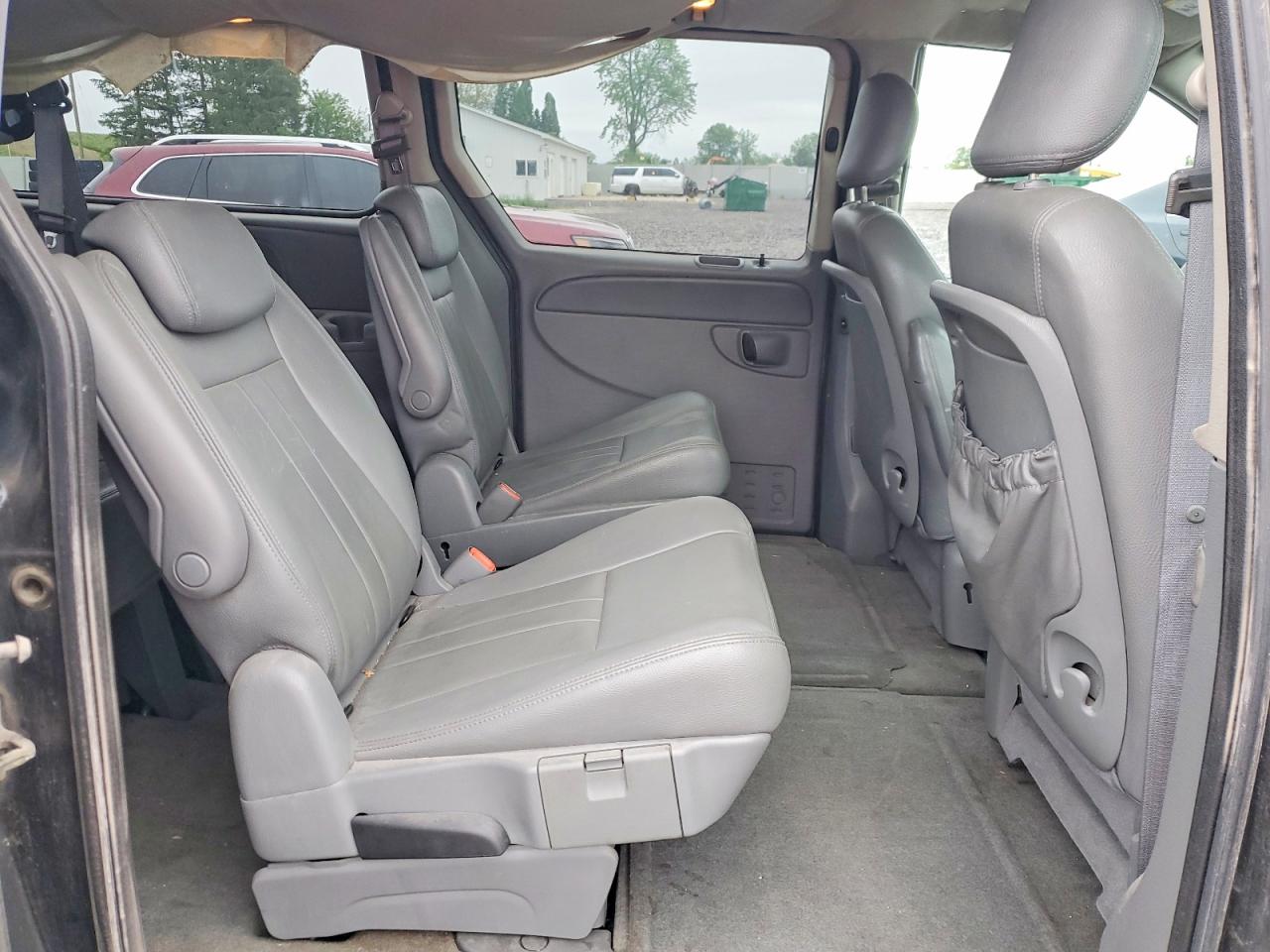 Dodge Caravan Sxt
