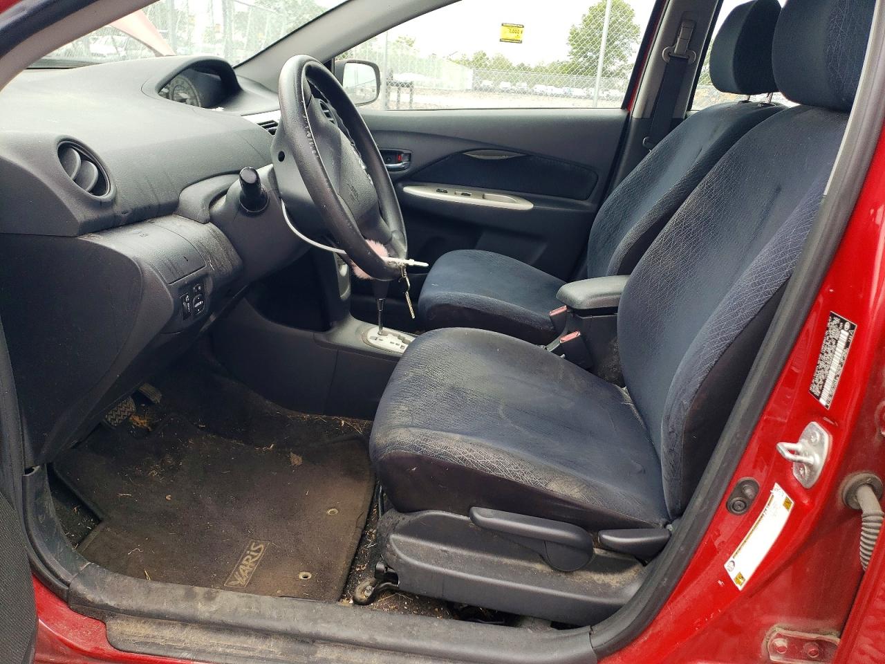 Toyota Yaris Base