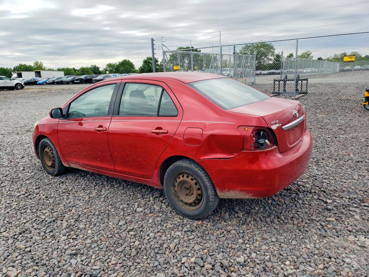 Toyota Yaris Base