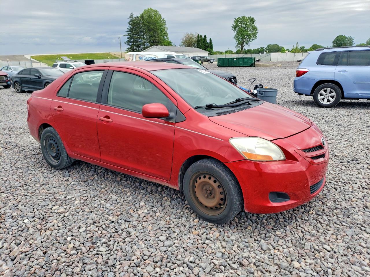 Toyota Yaris Base