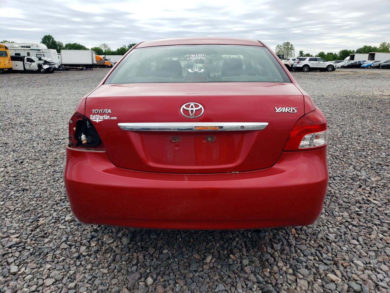 Toyota Yaris Base