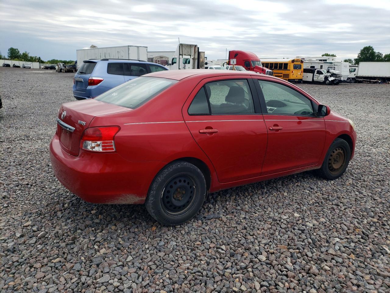 Toyota Yaris Base