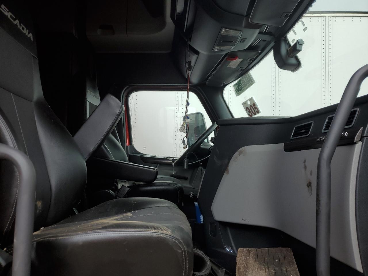 Freigliner Cascadia 126