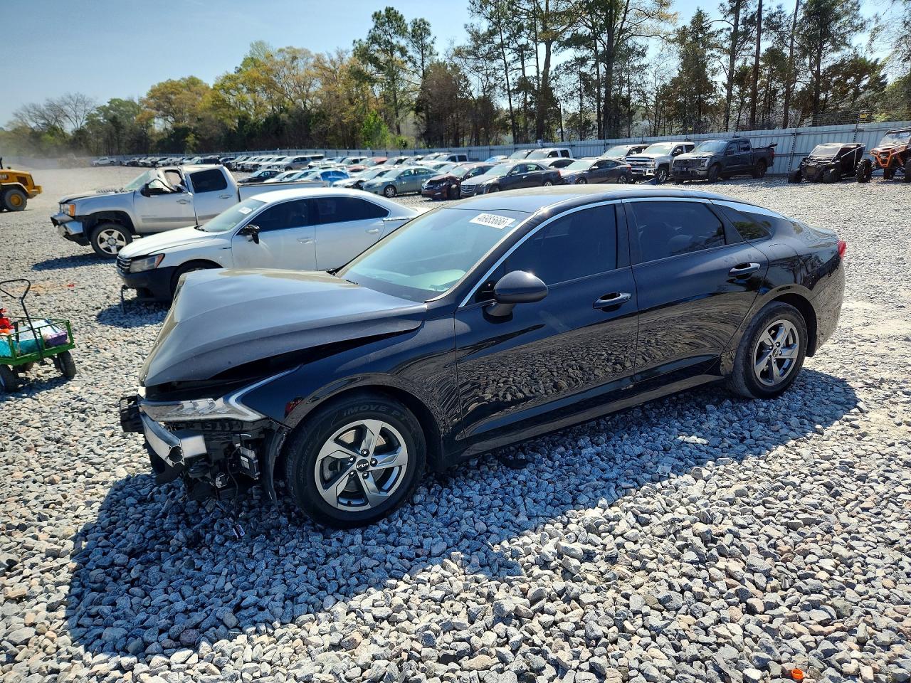 Salvage Kia K5 Image