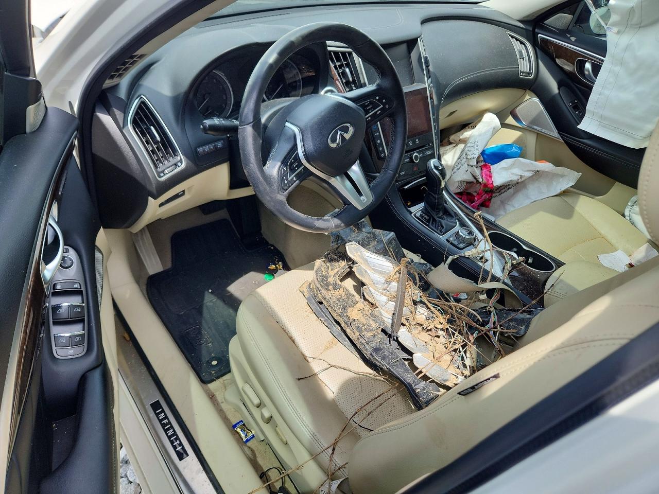 INFINITI Q50 3.0t Luxe